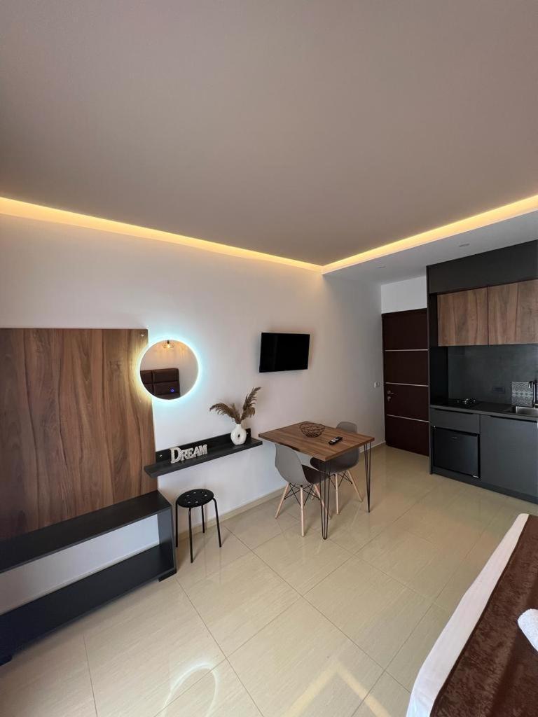 Apartments Sadiku With Sea View Sarandë Exteriör bild