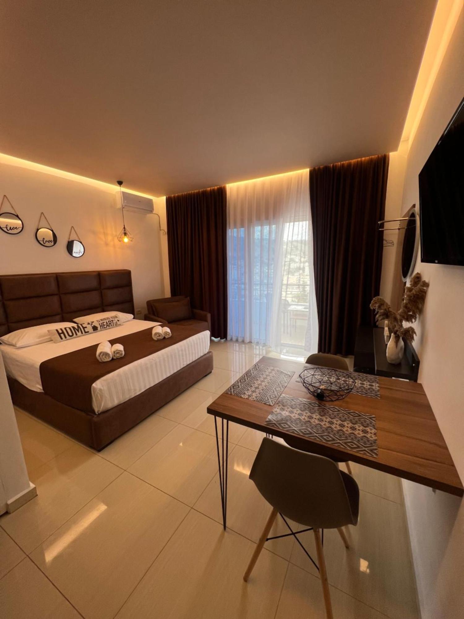 Apartments Sadiku With Sea View Sarandë Exteriör bild