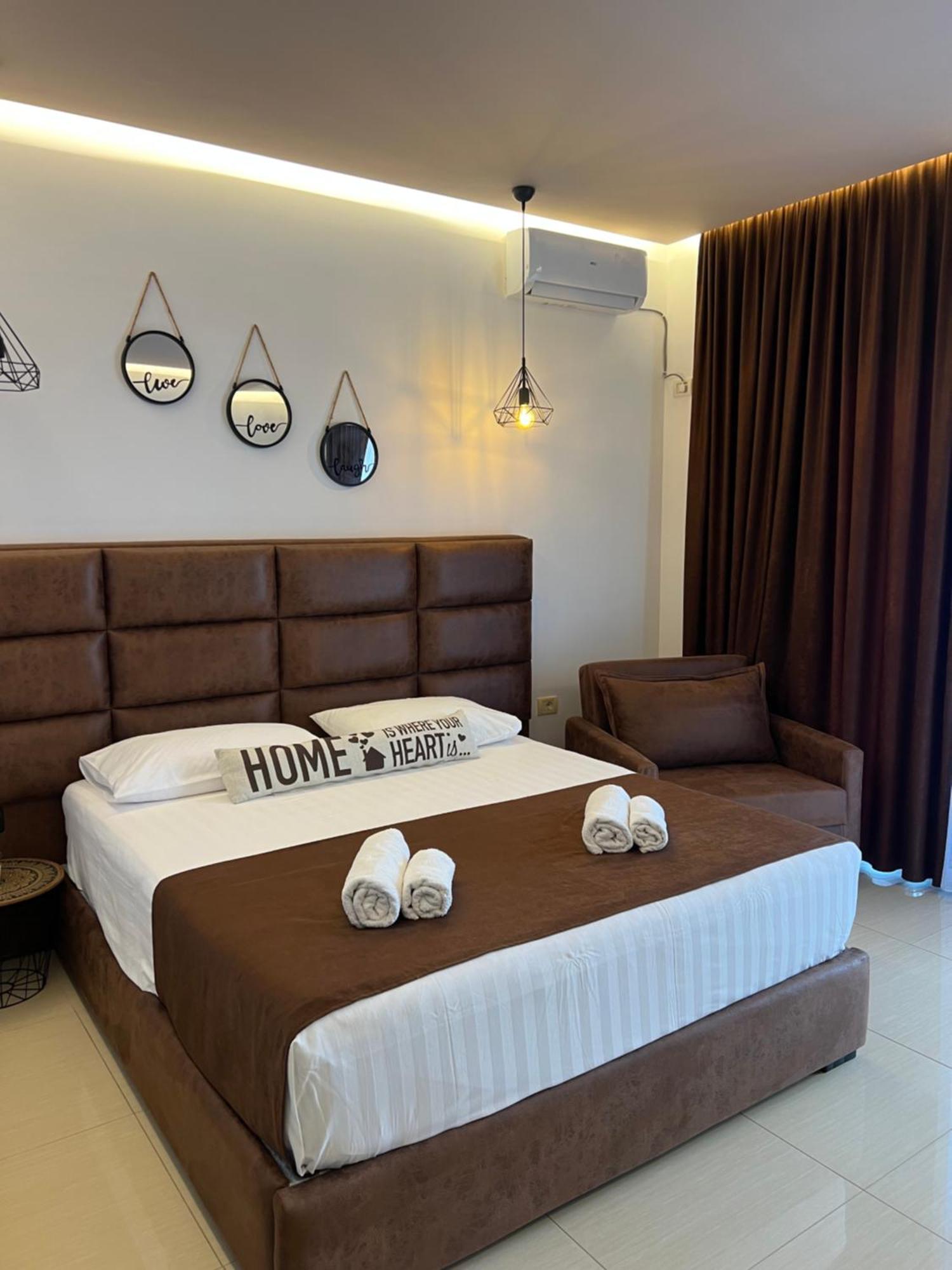 Apartments Sadiku With Sea View Sarandë Exteriör bild